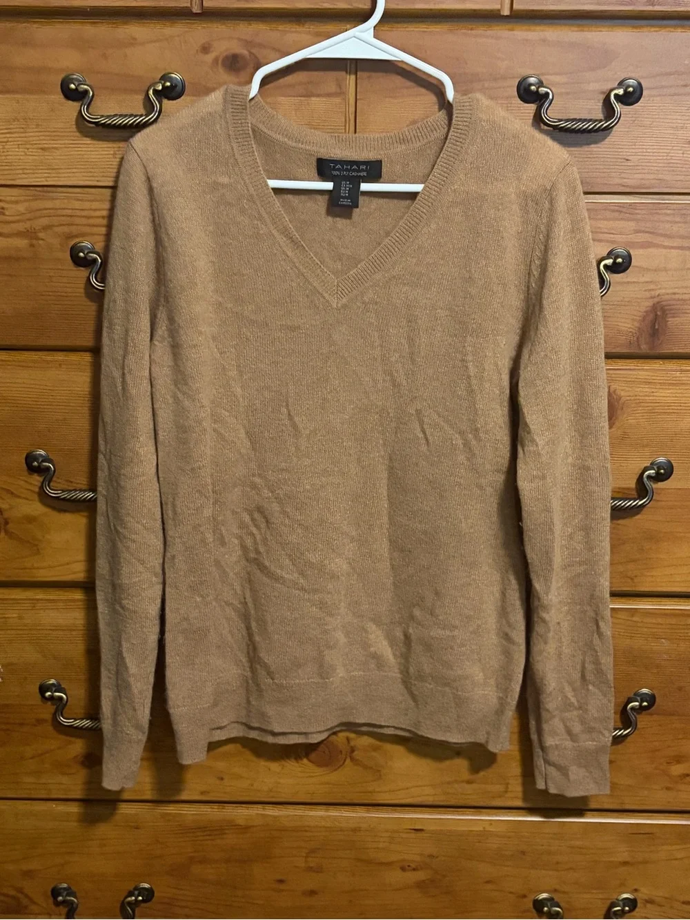Tahari Women's V-Neck Sweater in Camel